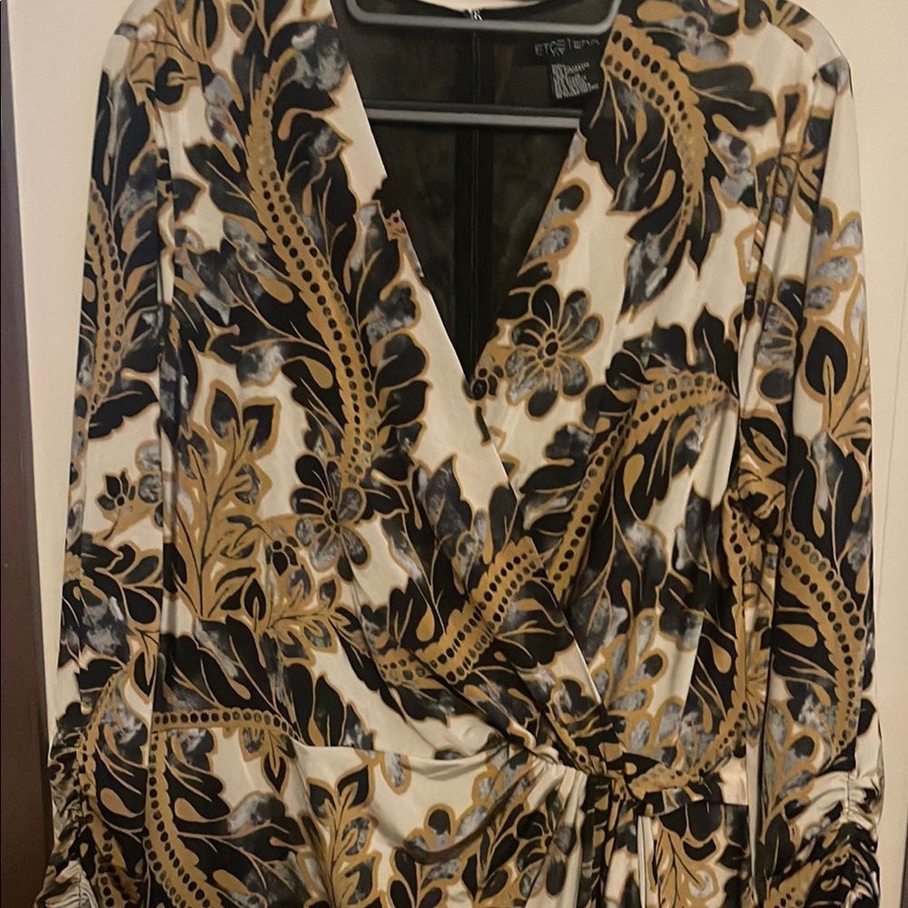 Elegant Wrap Dress with Floral Pattern